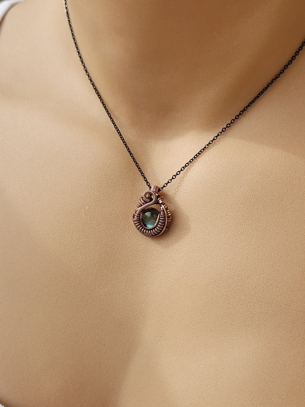 Green-blue Labradorite mini Pendant