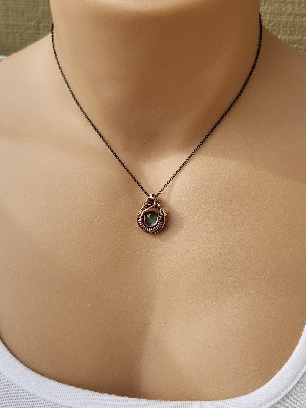 Green-blue Labradorite mini Pendant