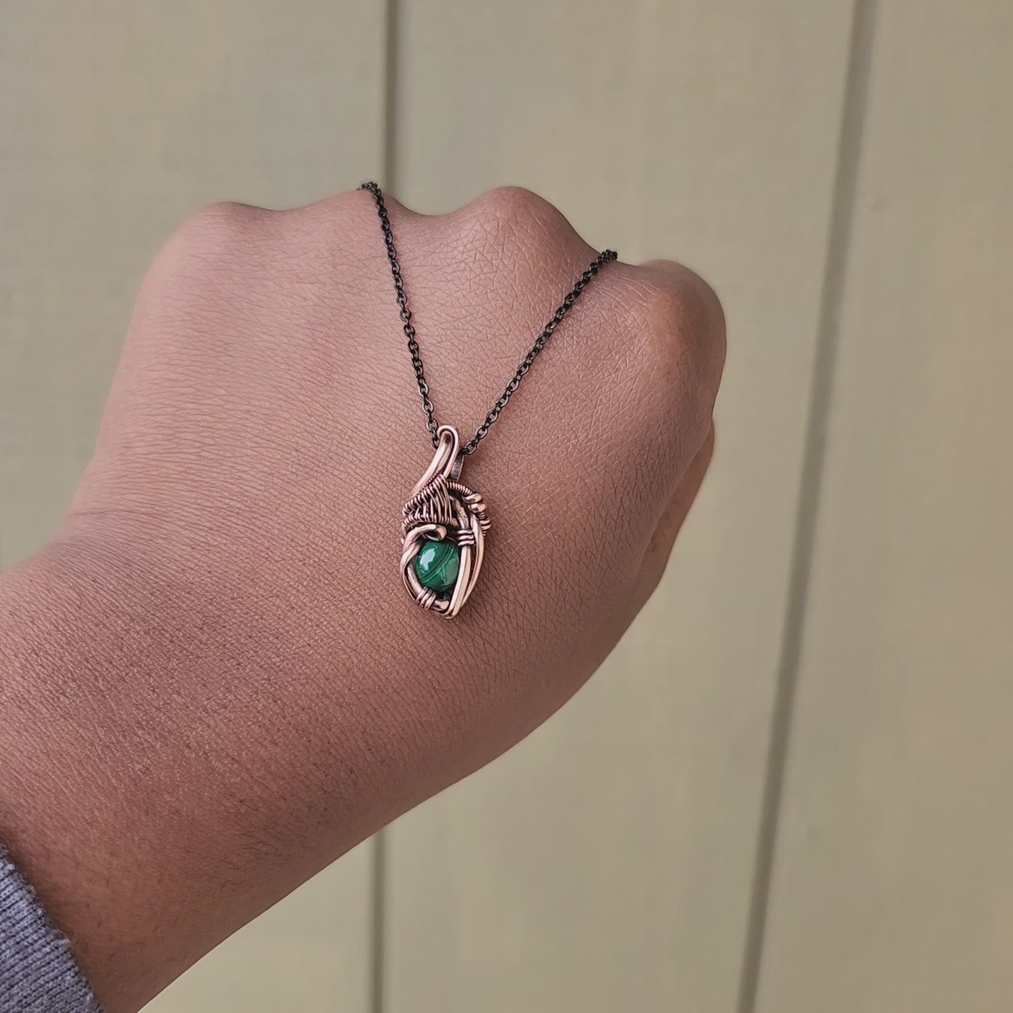 Load and play video in Gallery viewer, Malachite mini Pendant