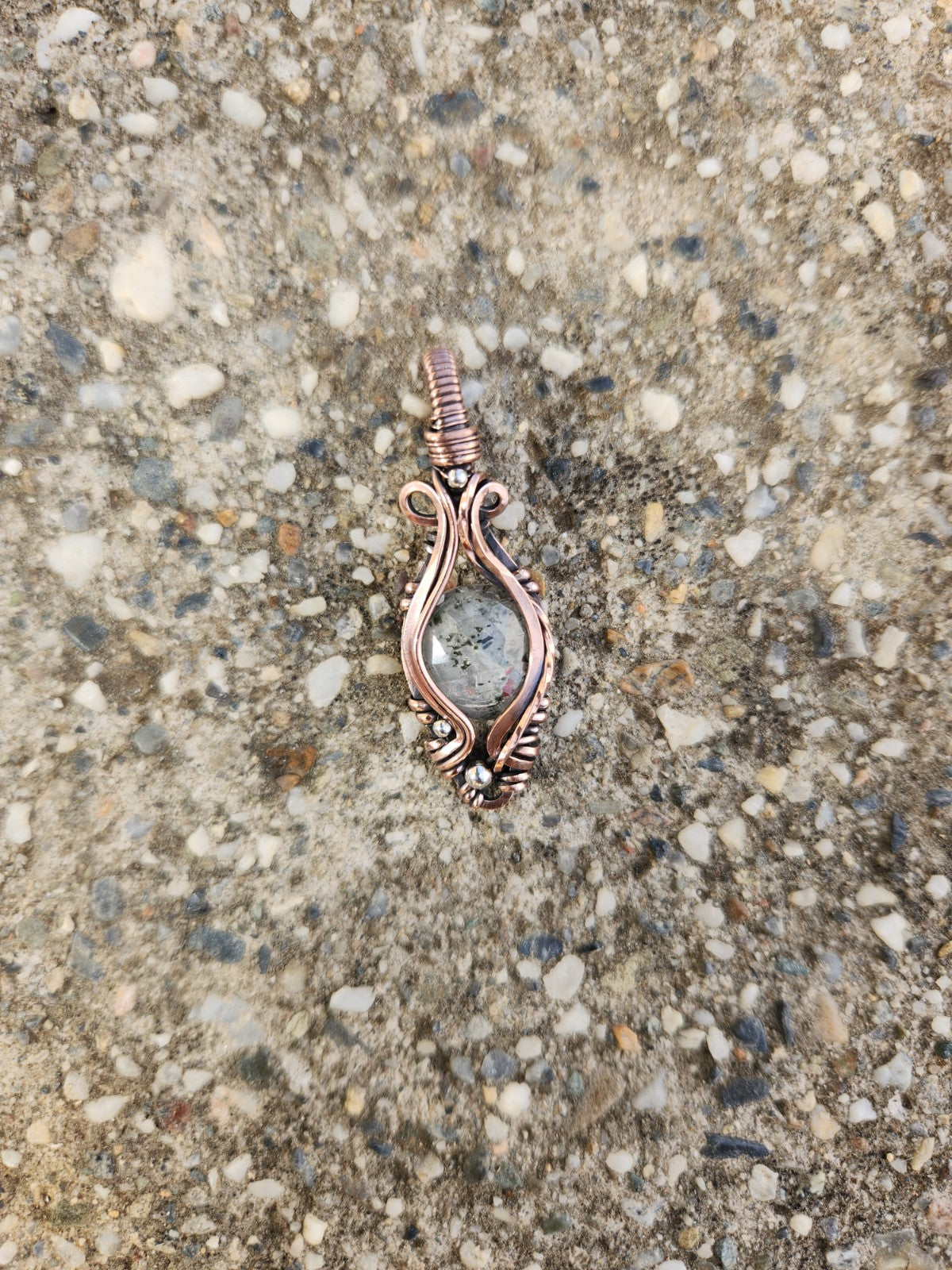 Faceted Green Dot Quartz Pendant