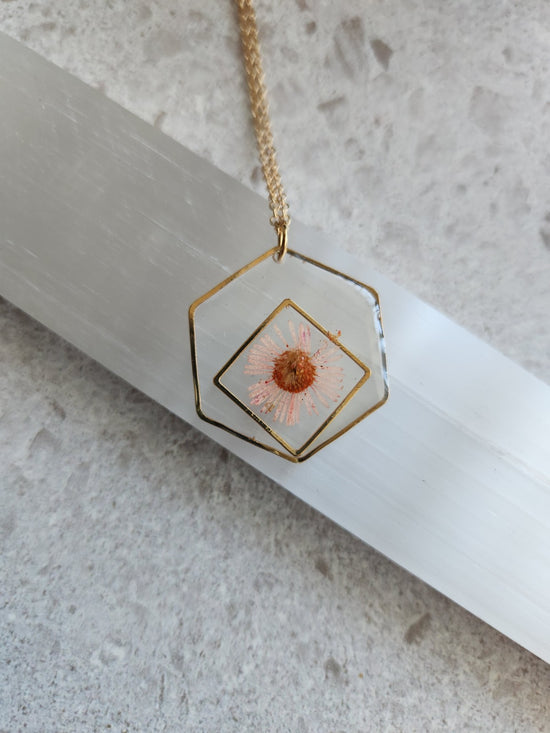 Load image into Gallery viewer, Pressed Flower in Resin Necklace
