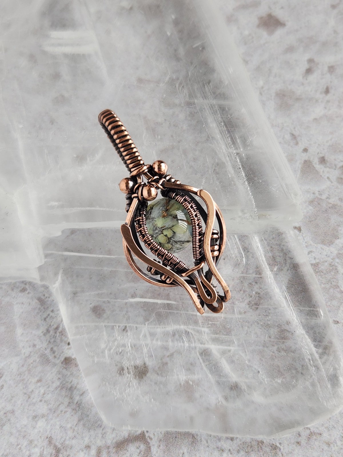 Load image into Gallery viewer, Vintage Green &amp;amp; Grey Glass in Copper Pendant
