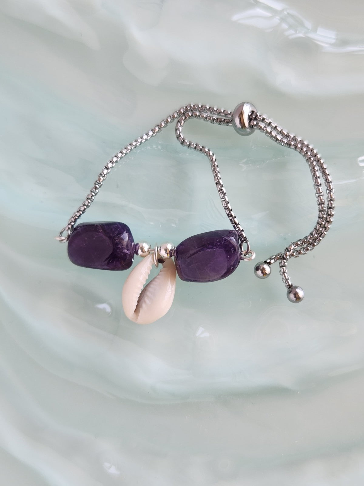 Load image into Gallery viewer, Amethyst &amp;amp; Cowrie Shell Bracelet
