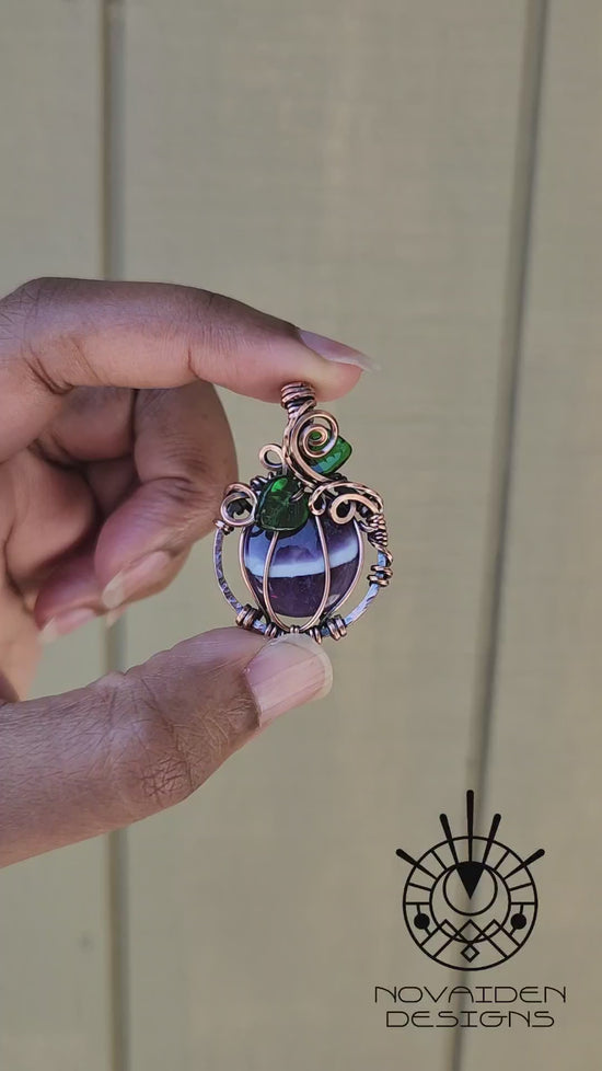 Load and play video in Gallery viewer, Chevron Amethyst Copper Pumpkin
